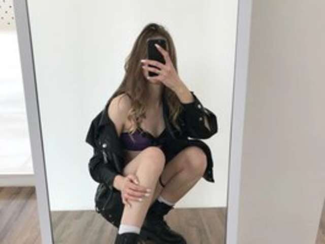 go to chat with AveryLove