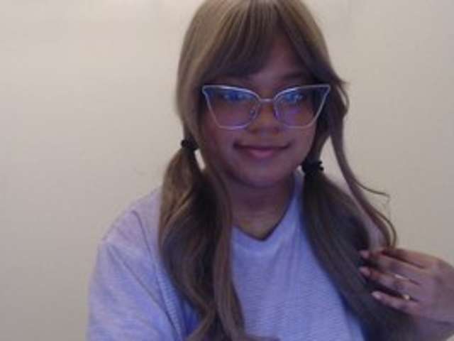 go to chat with AwkwardJasminee