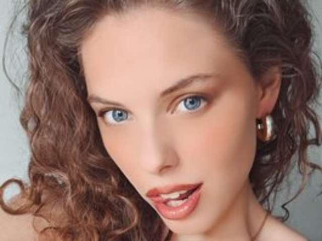 go to chat with AyreenMoore