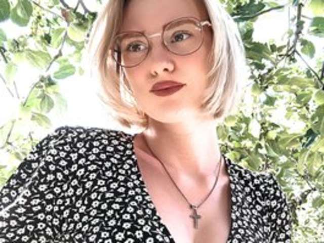 go to chat with BEAUTIFUL-HALO