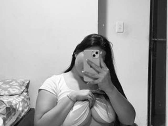 go to chat with BECKAWHITE