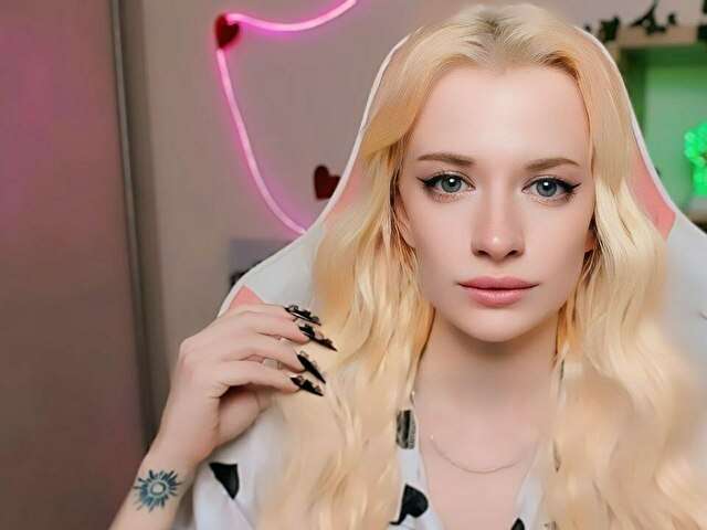 go to chat with BarbiSize