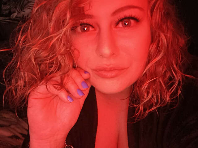 go to chat with Beccie