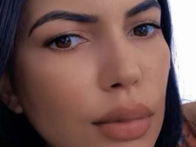 go to chat with BellaBrasil