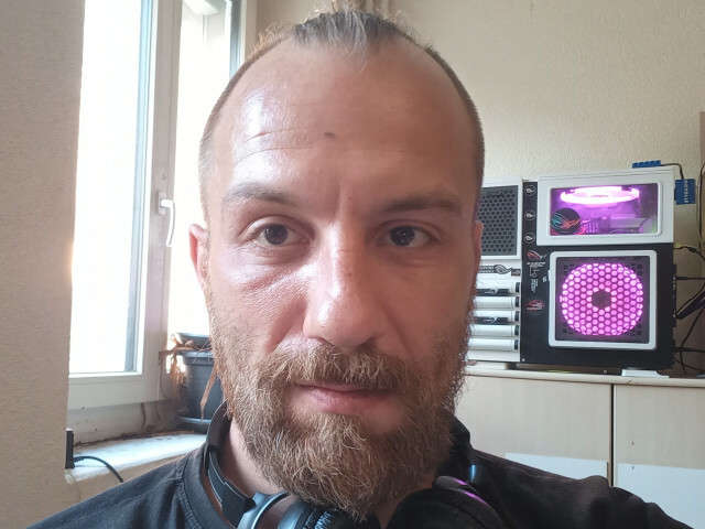 go to chat with BenjiBisex