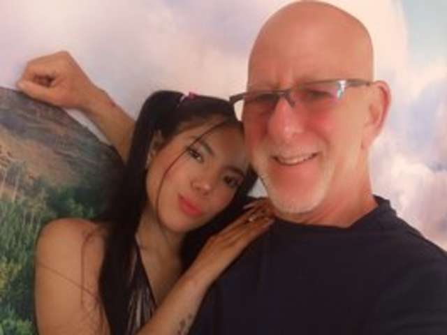 go to chat with BesoShows