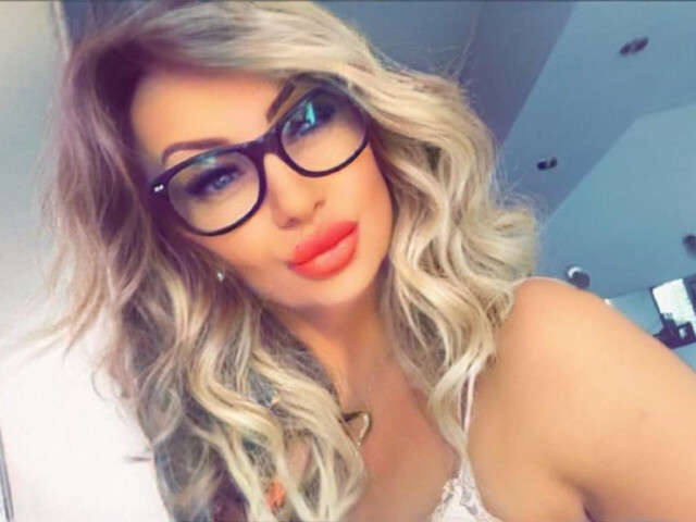 go to chat with BestLena