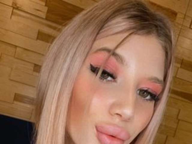 go to chat with BettyCross