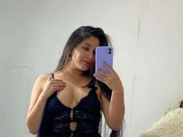 go to chat with BiancaDorado