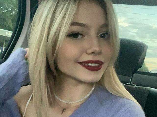 go to chat with BillieBabe