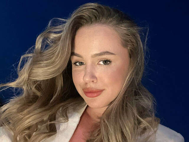 go to chat with BlondieMeow