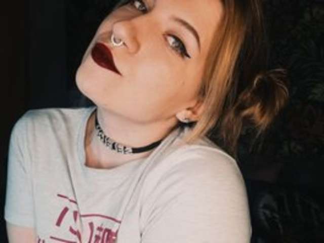 go to chat with BloomBambi