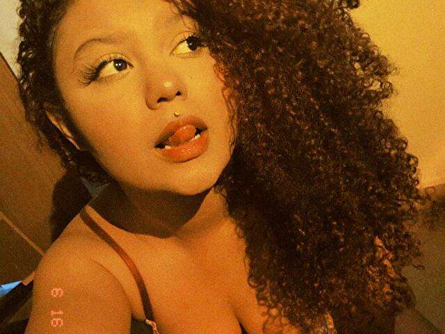 go to chat with Bonnie0a22