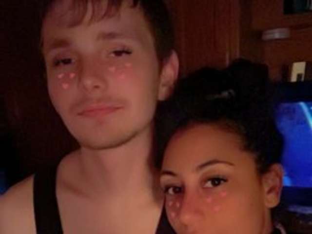 go to chat with BonnieClydeCams
