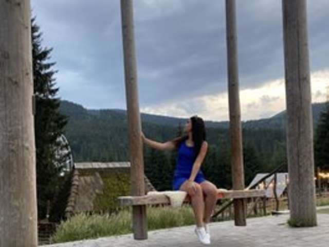 go to chat with BrunetkaHika