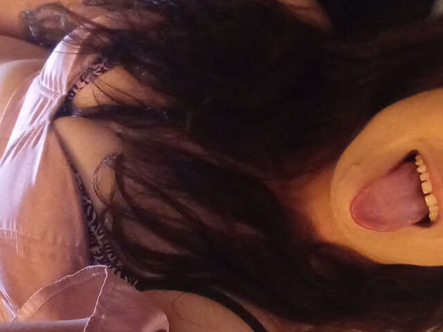go to chat with Brunettebomb