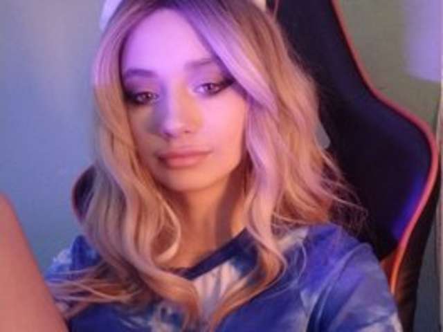 go to chat with CamDragonic24