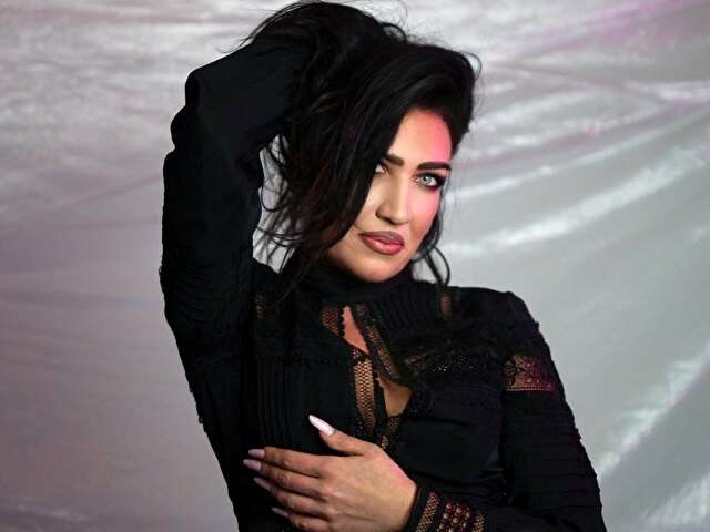 go to chat with CamilaDesire