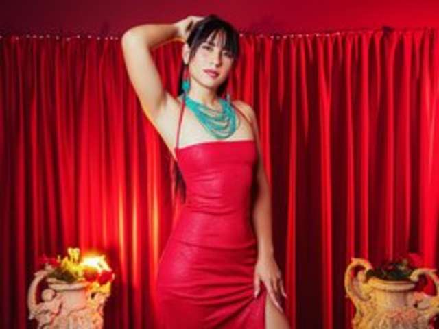 go to chat with Camiladuque