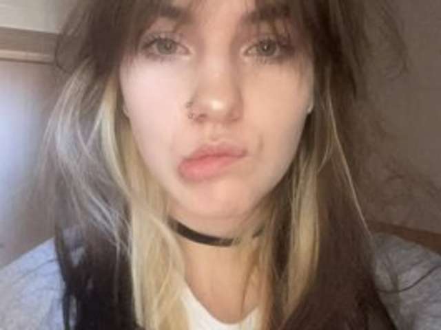 go to chat with CandyJoly