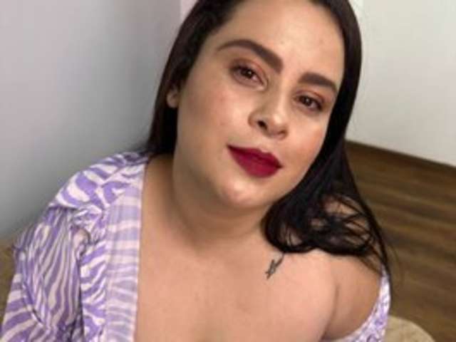 go to chat with CandyRouse