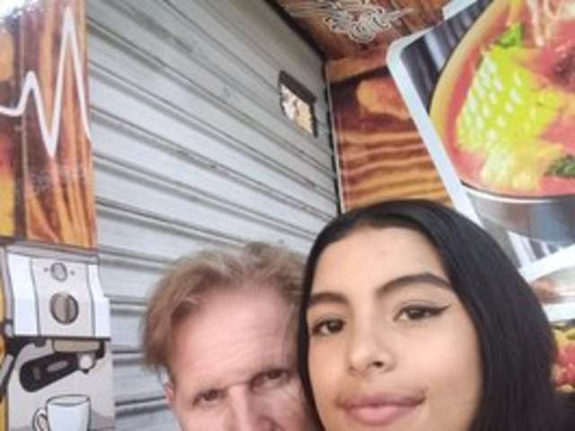 go to chat with CarlosBangsMaria