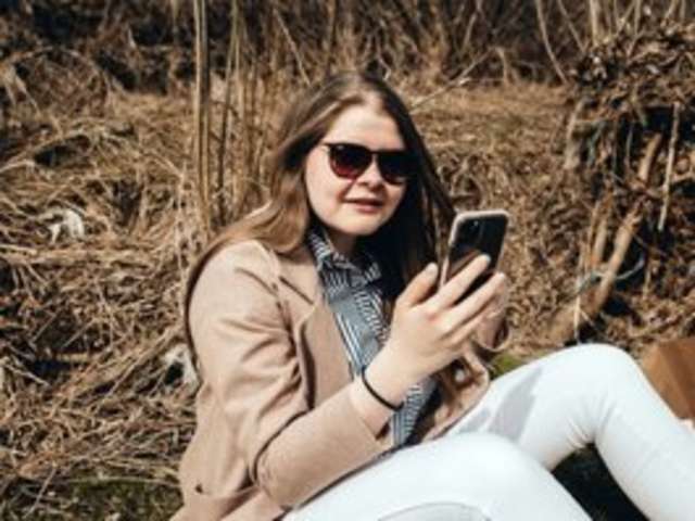go to chat with CarolineKiss