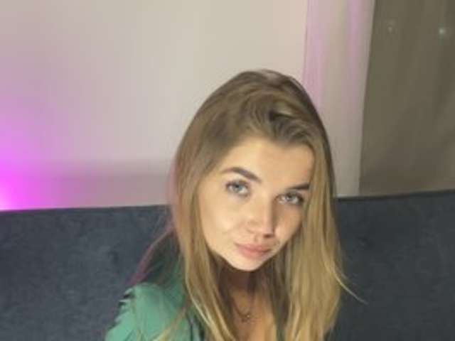 go to chat with CarrieBradshaww
