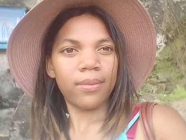 go to chat with Carrollina