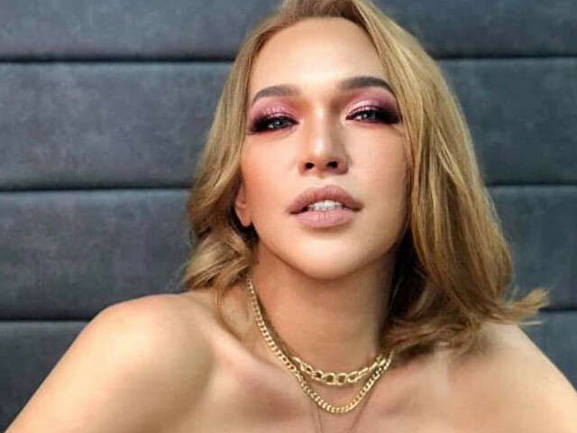 go to chat with CaseyTStar