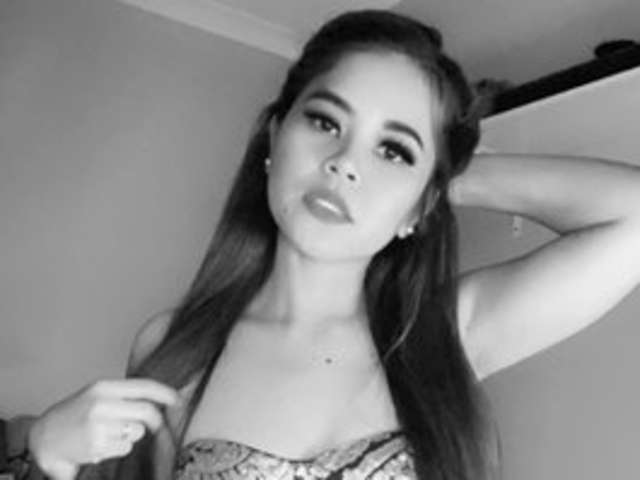 go to chat with CassidyLulu1