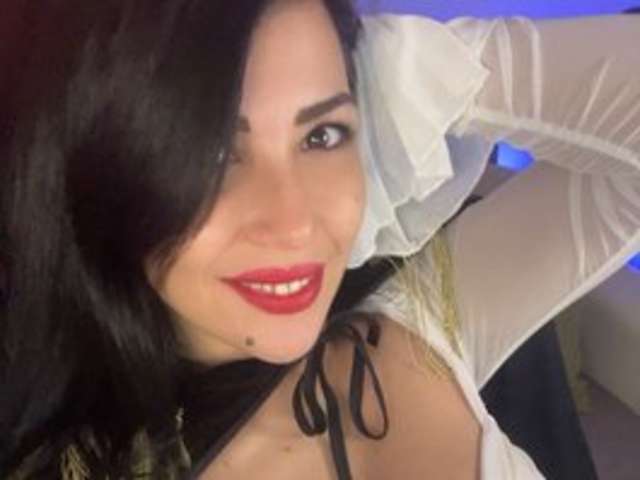 go to chat with Cataleya80