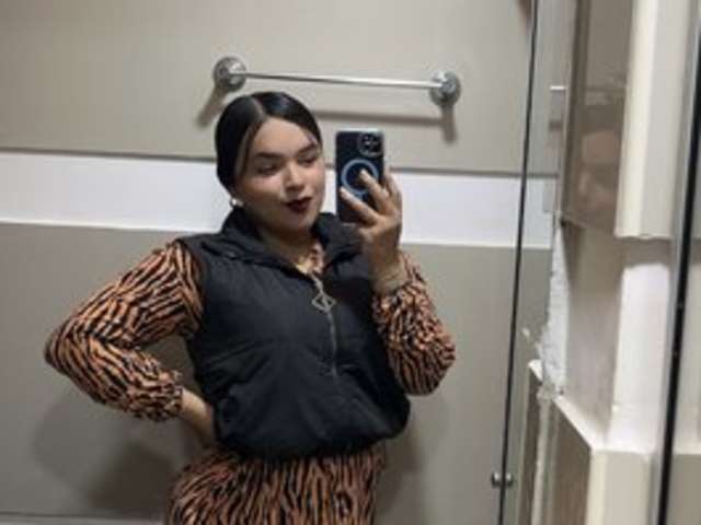 go to chat with Catalina05
