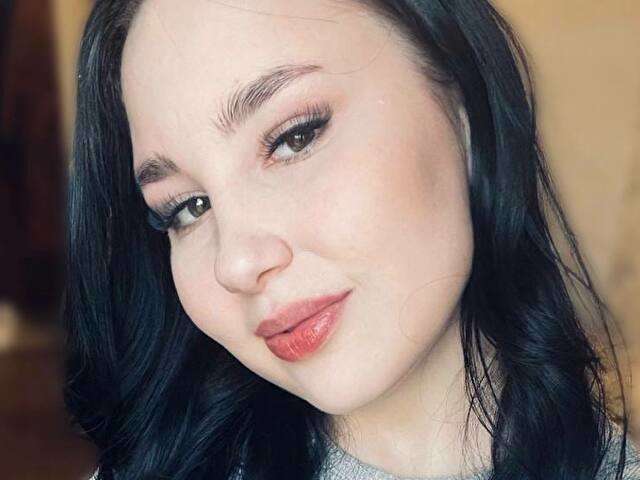 go to chat with Catrisa