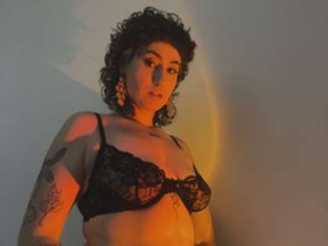 CATTYMISTERIOSA amateur webcam photo