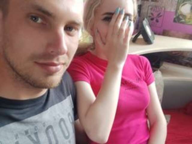 go to chat with CaysiCouple