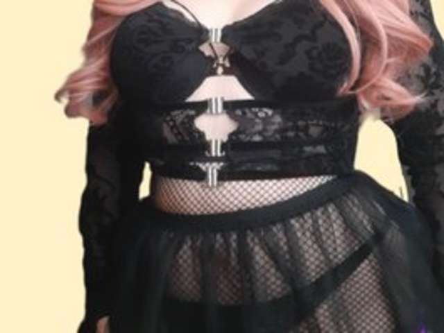 go to chat with Celina-Rose