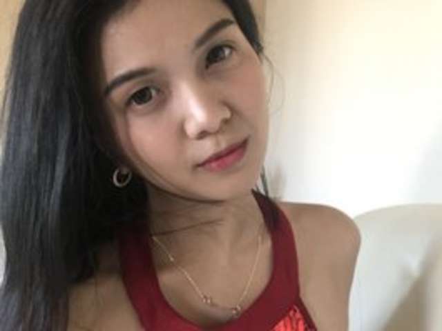 go to chat with CelineMontes