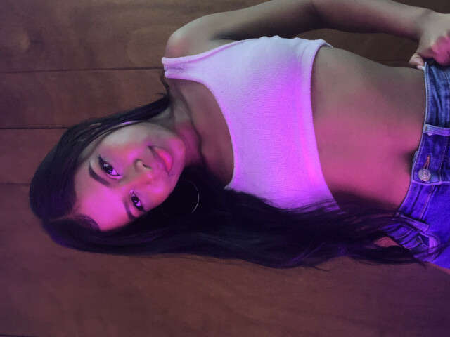go to chat with ChanelTaylor
