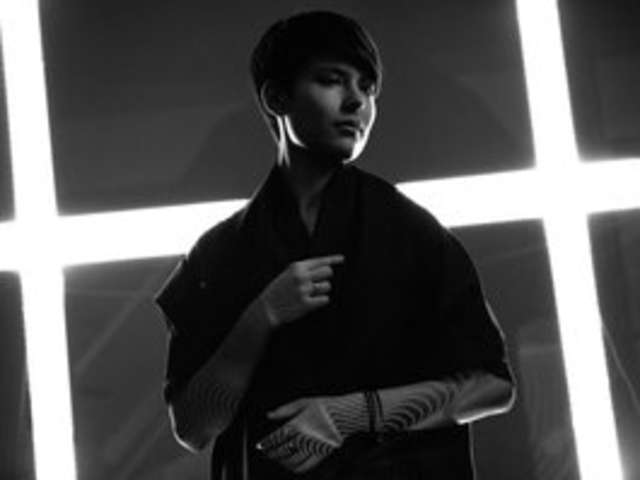 go to chat with CharlieeAdams