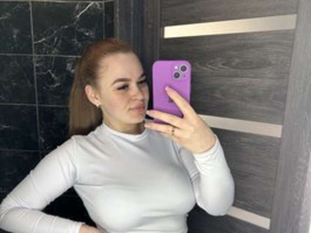 go to chat with Chattie-Issy