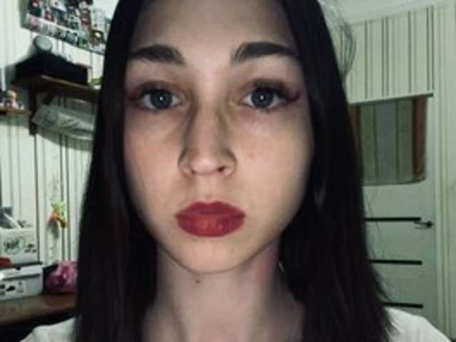 go to chat with CherlynLinehan