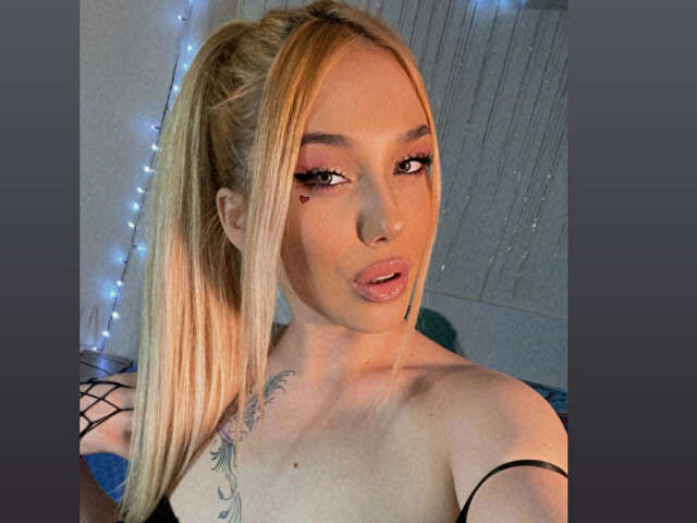 go to chat with CherryJane21