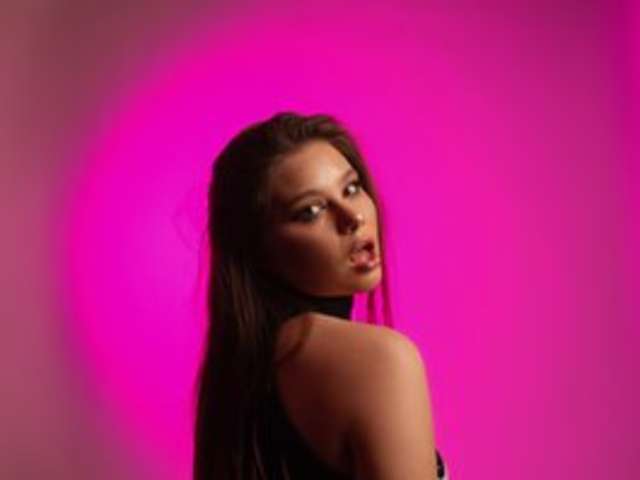go to chat with Chiculya