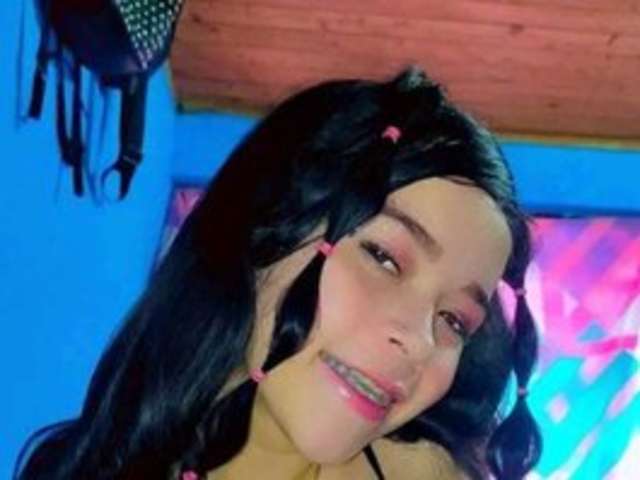 go to chat with Chiquisexy05