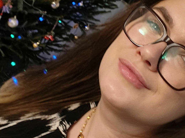 go to chat with ChloeHoney