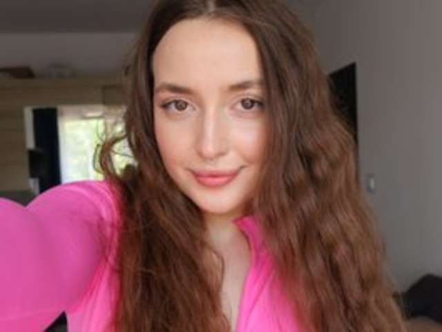 go to chat with ChloeMeow