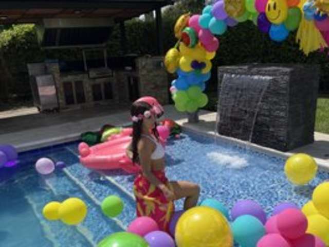 go to chat with Chloegil