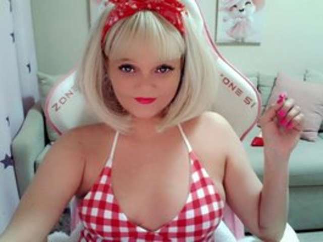 go to chat with ChristieRoses