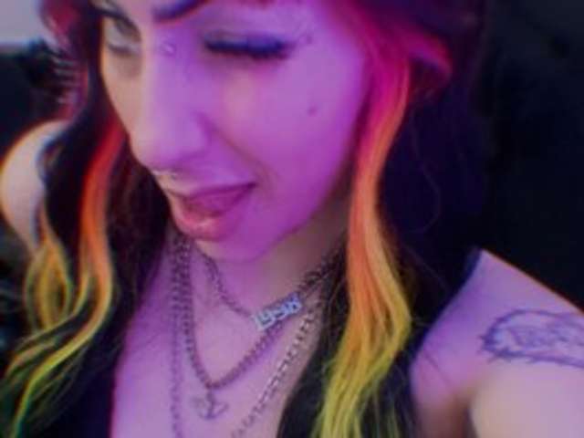 go to chat with ChrryFoxx